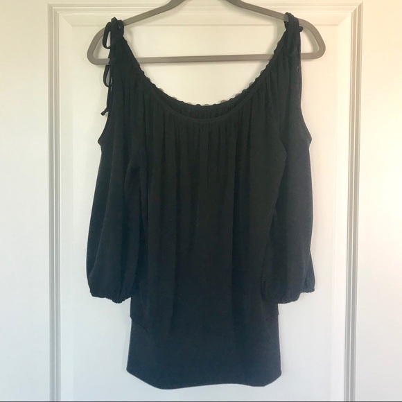 Cache Cold-Shoulder Top - Picture 6 of 8
